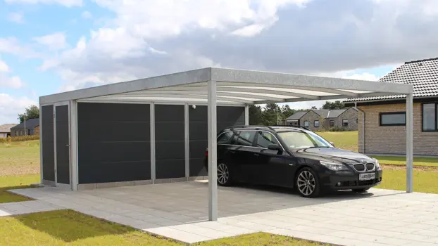 UNA carport i dansk design til 2 biler med beklædning i isopanel