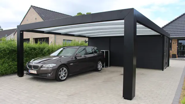 KUBIC moderne carport til 2 biler med redskabsrum beklædt i isopanel
