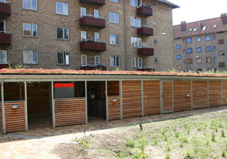 PLAN Multioverdaekning Plads Til Containere Barnevogne Og Cykler Med Groent Tag