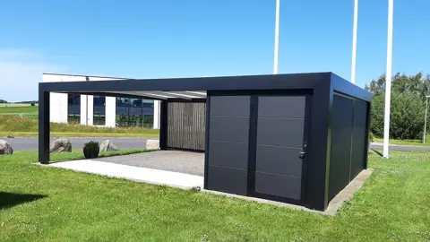 KUBIC dobbelt carport med redskabsrum og trælameller