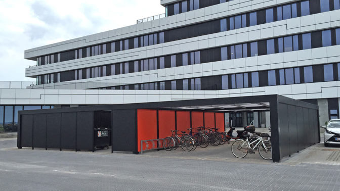 KUBIC Cykeloverdaekning Carporte Til Specialkoeretoejer Depotrum Under Samme Tag