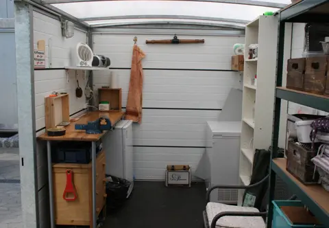 Værksted som en del af et redskabsrum eller garage