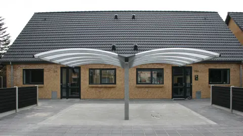 EAGLE dobbelt carport med svævende buer
